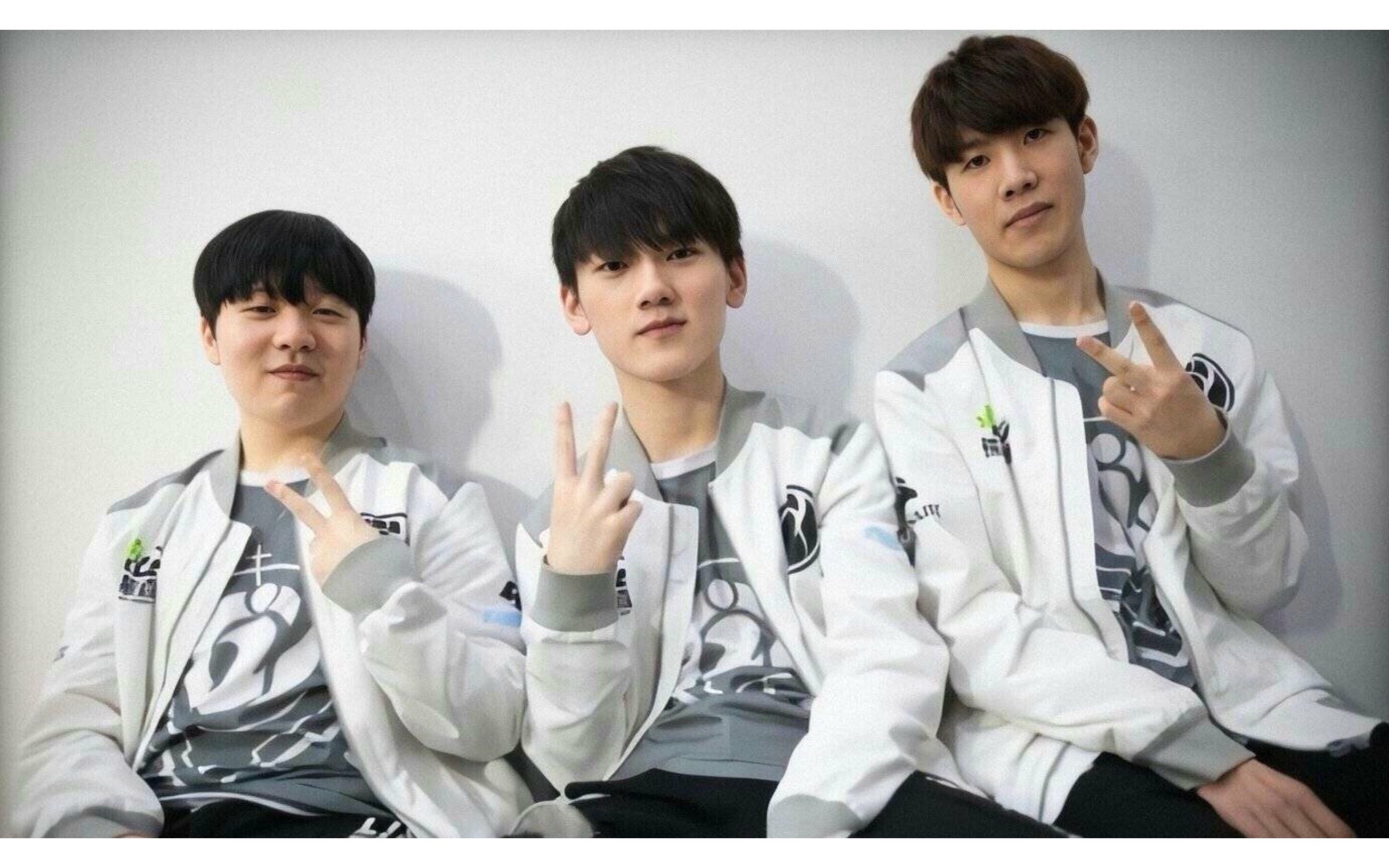 同时吸引更 同时吸引更