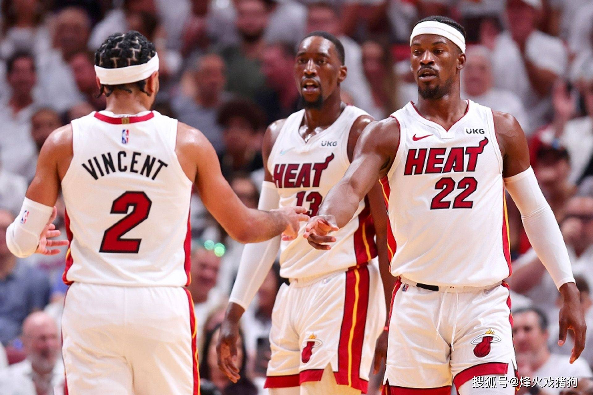 一瘸一拐的 一瘸一拐的