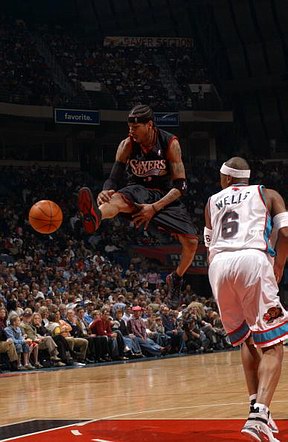 拉菲尼亚登 拉菲尼亚登